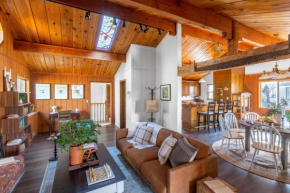 TurtleBear by AvantStay Stunning Character Cabin w Entertainers Patio Table Tennis Big Bear Lake